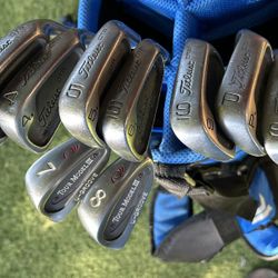 TITLEIST IRONS SET 3-SW w/ Golf bag 