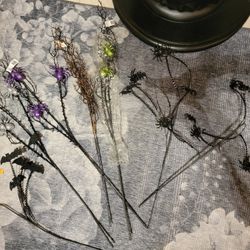 BRAND NEW BAT & SPIDER HALLOWEEN pick stems  Set