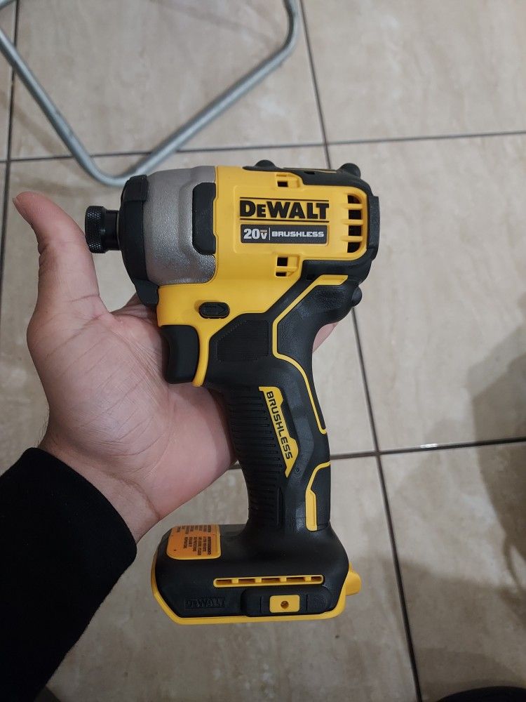 Dewalt dcf809b ATOMIC 20V MAX Compact Brushless Impact Driver