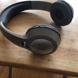grey bluetooth headphones