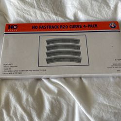 HO scale Lionel tracks four pack turns