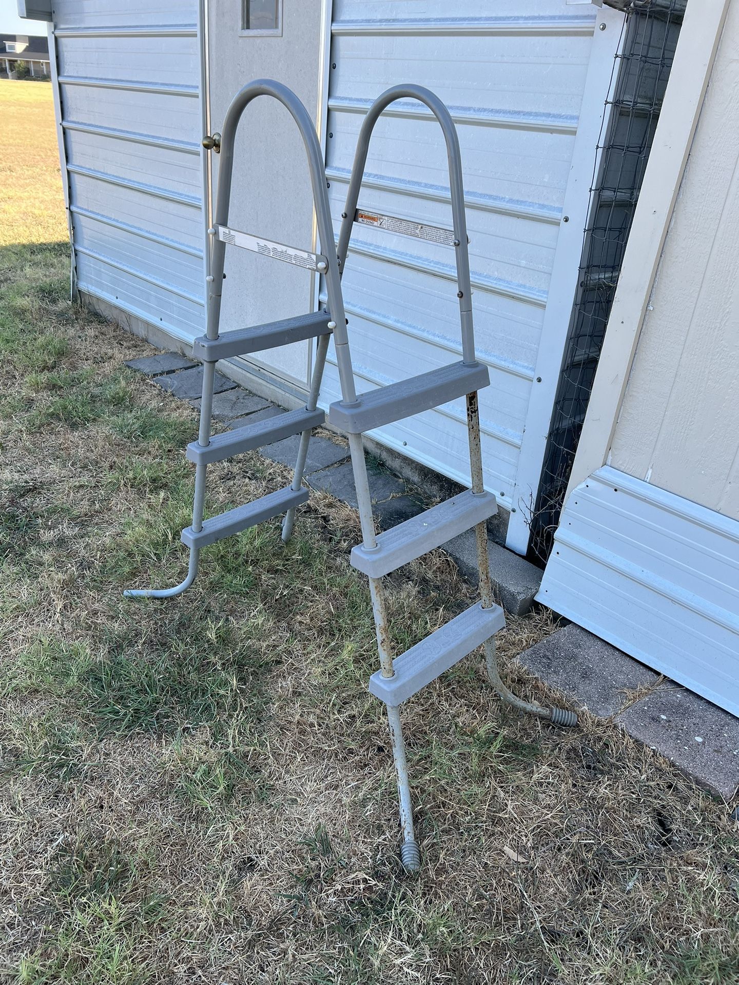 Pool Ladder/ Steps