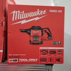 Milwaukee M18 Compact Vacuum Tool Only 