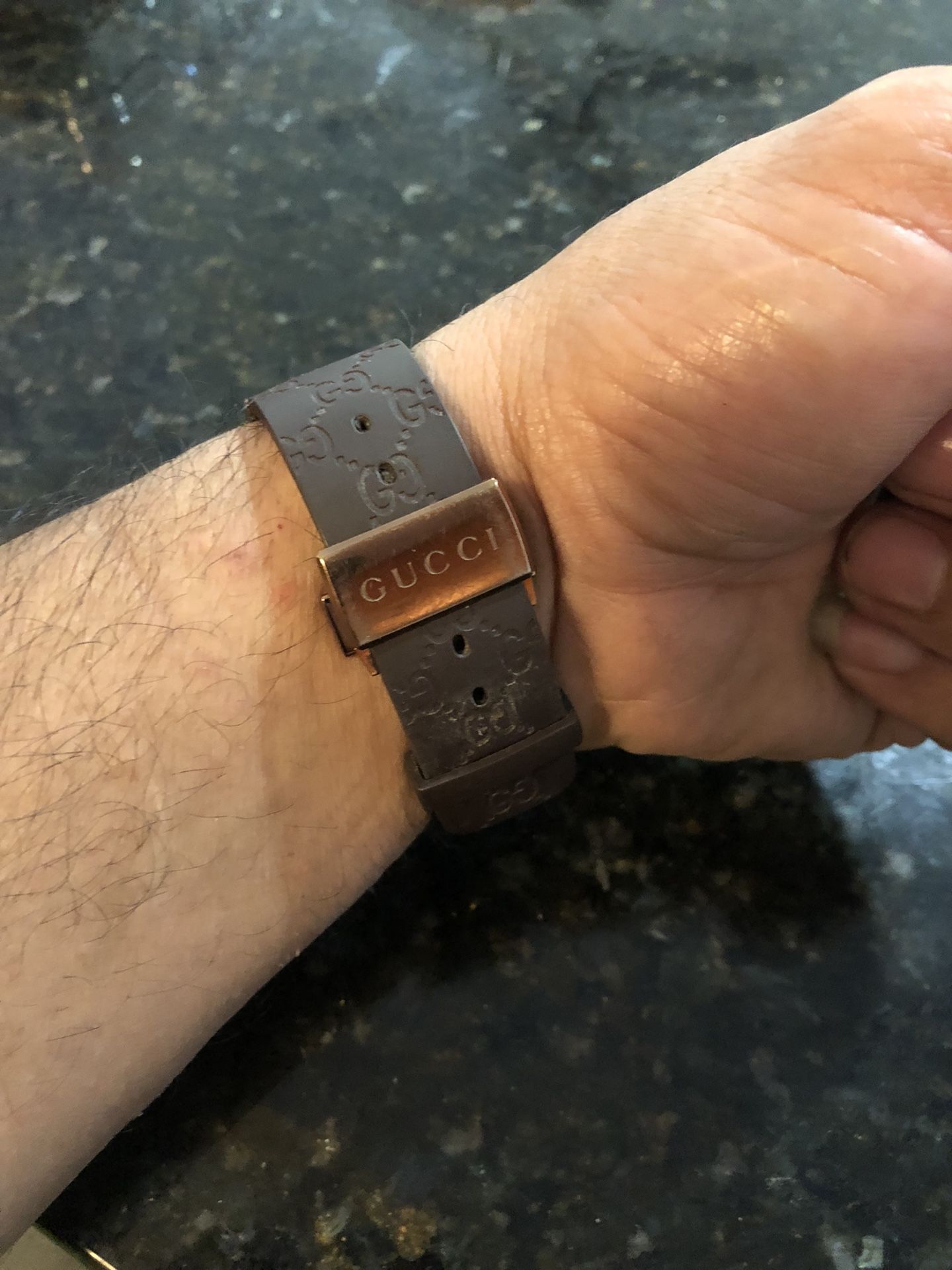 Watch GUUCI M 1142