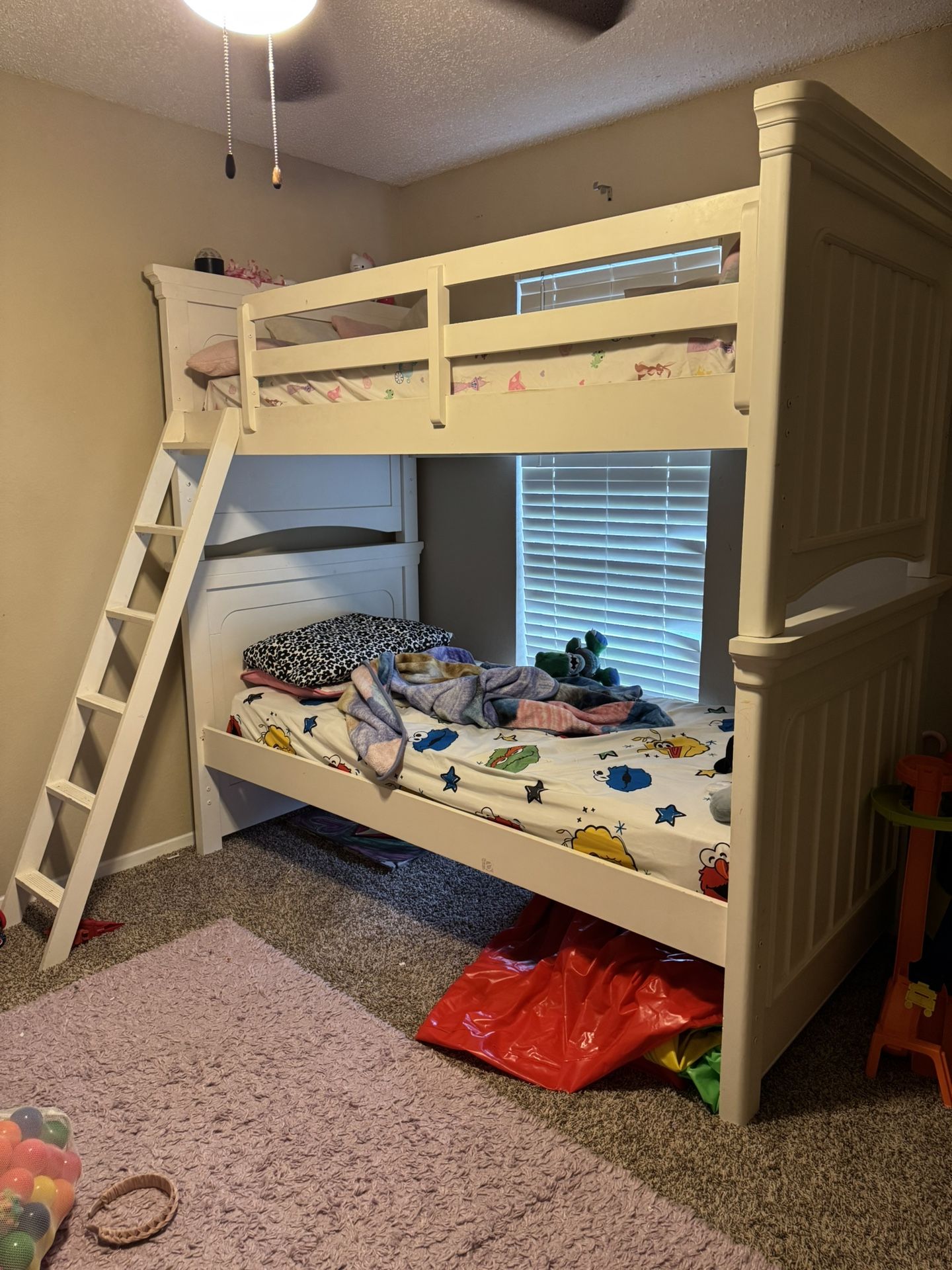 Twin Bunk Beds
