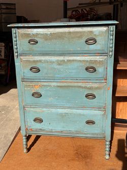 Vintage Distressed Teal 4-Drawer Dresser