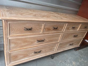DRESSER Blonde
