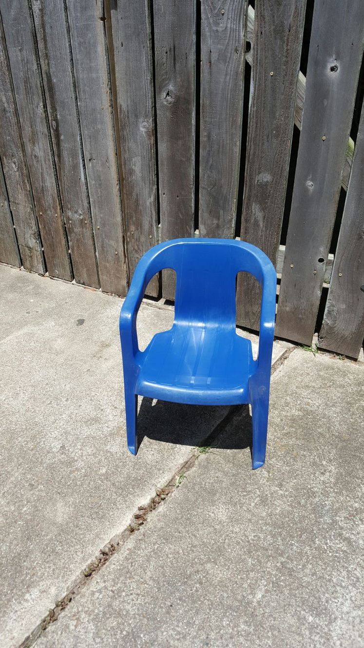 Kids chair. Great shape & durable
