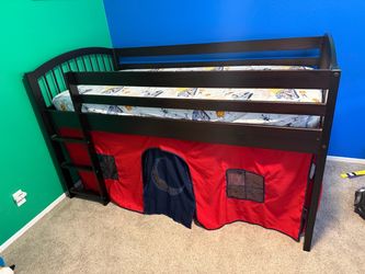 Kids twin bed
