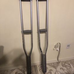 Crutches 
