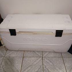 Igloo Ice King Size Ice Chest