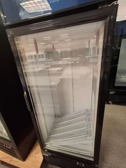 Single door cooler