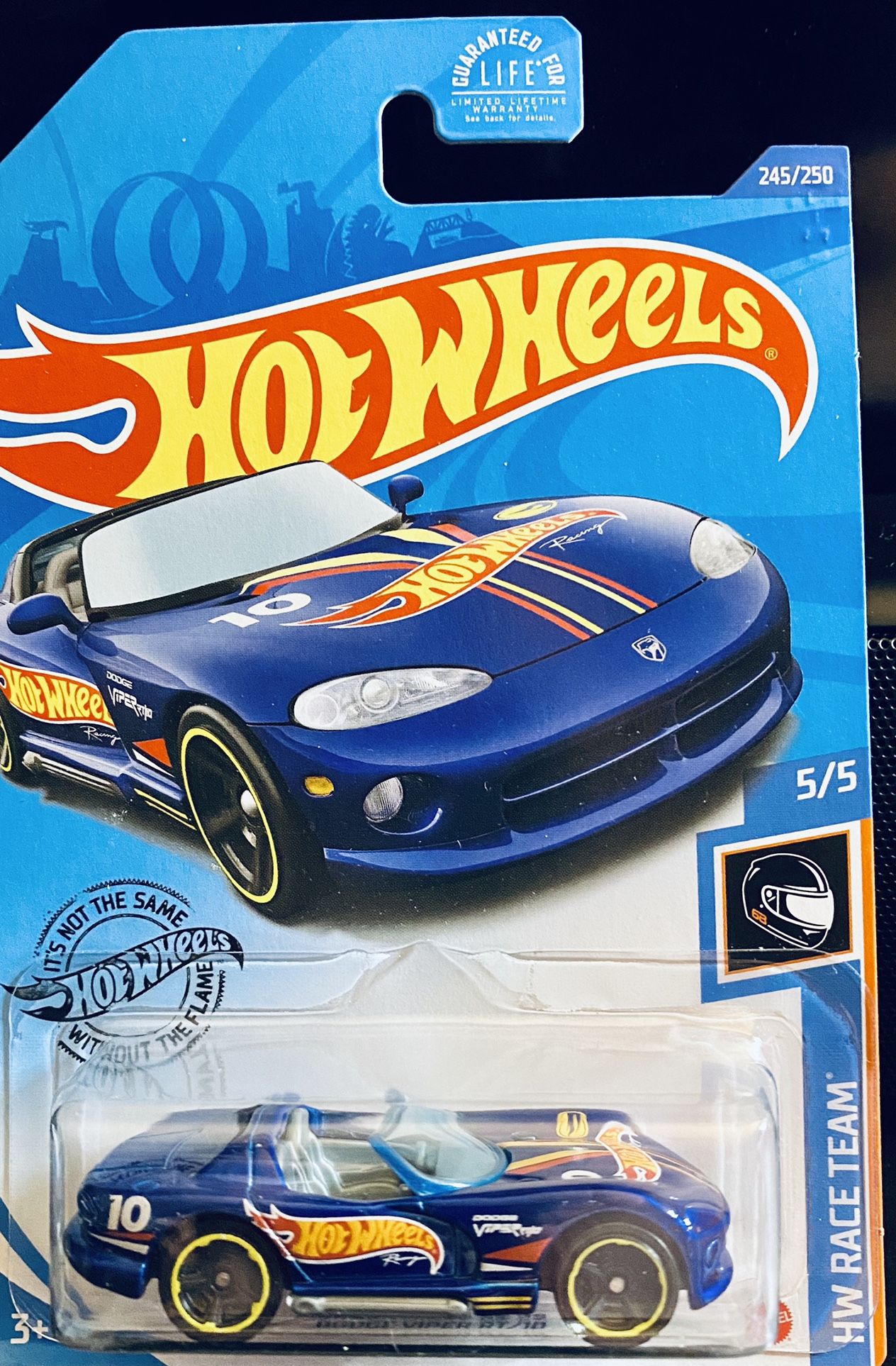 Hot Wheels Treasure Hunt Dodge Viper RT/10 New