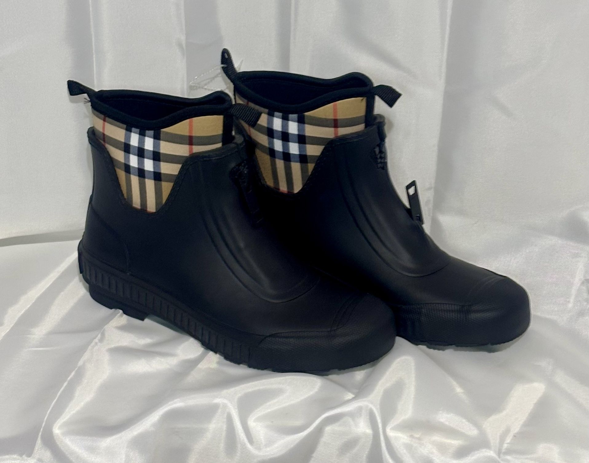 Burberry Boots