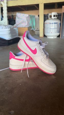 Nikes pink 4 youth