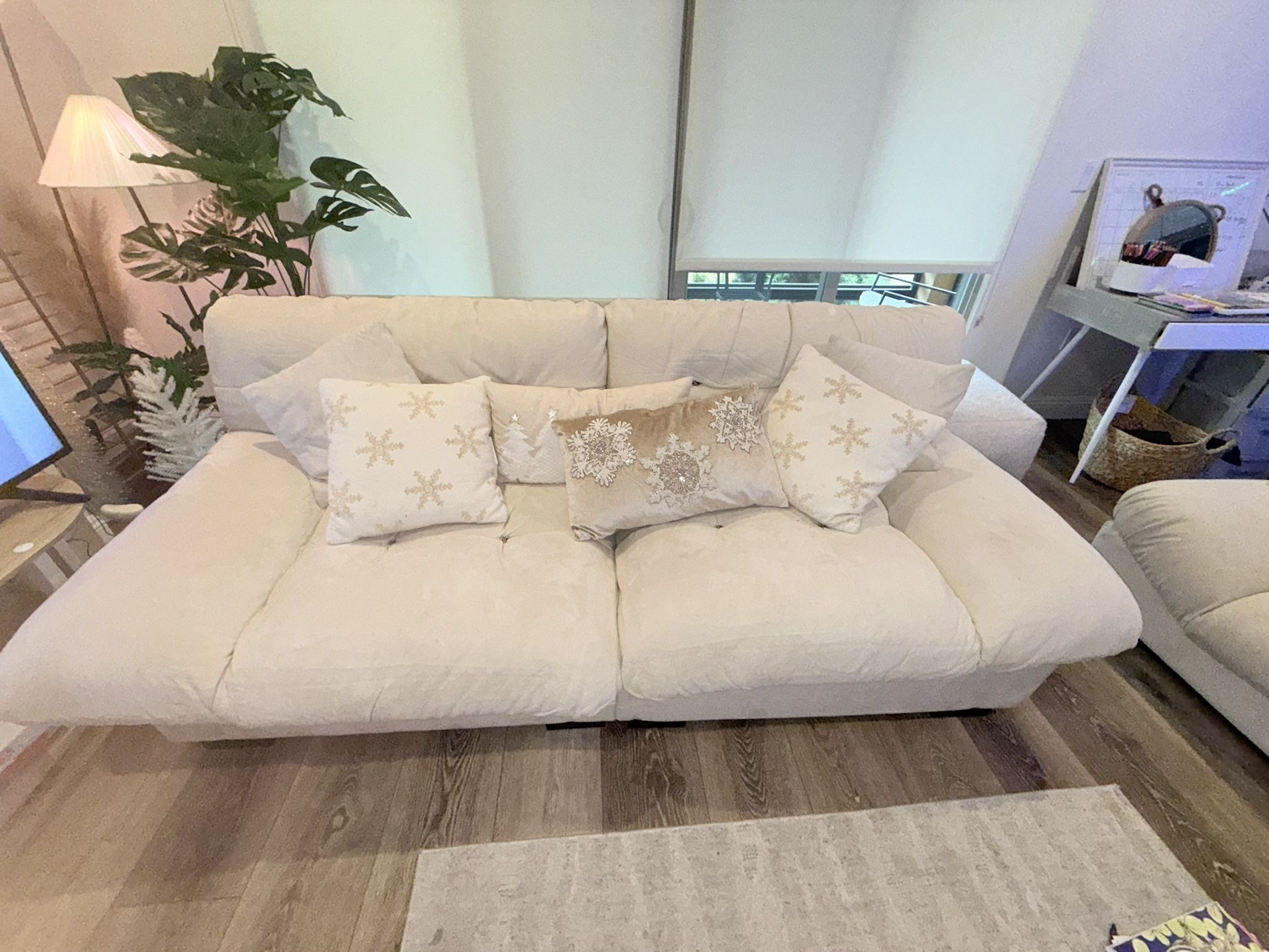 Moving Sale – Couch, Decor, Shoes, Lights, Storage & More (Good Prices!)”