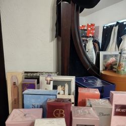 WOMEN EXCEPTIONAL PERFUME … Christmas Special Look At Description 