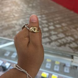 Light Green Stone On Thick Band 