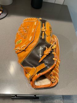 Mizuno  12.75 inch Baseball glove / mitt - Model MZ3600 in excellent shape
