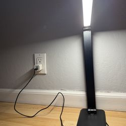 Led Desk Lamp With USB Charging Port 