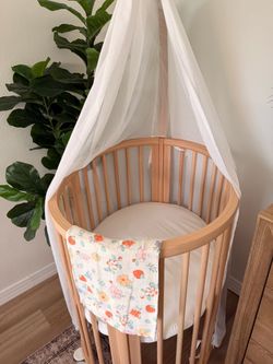 Stokke® Sleepi™ Mini Crib with Mattress , Drape rod & Sheet