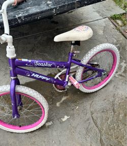 Girl bicycle‼️ for $20 / installed new inner tube