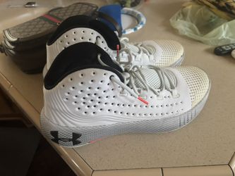 Size 13 X armor shoes