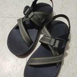 Chaco sandals (men size 9)