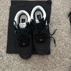Black Chanel Runner