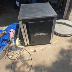 Snap On Mini Fridge .not Working. No idea if it's working