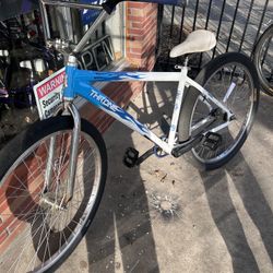 Fixie Block Boi Throne 29