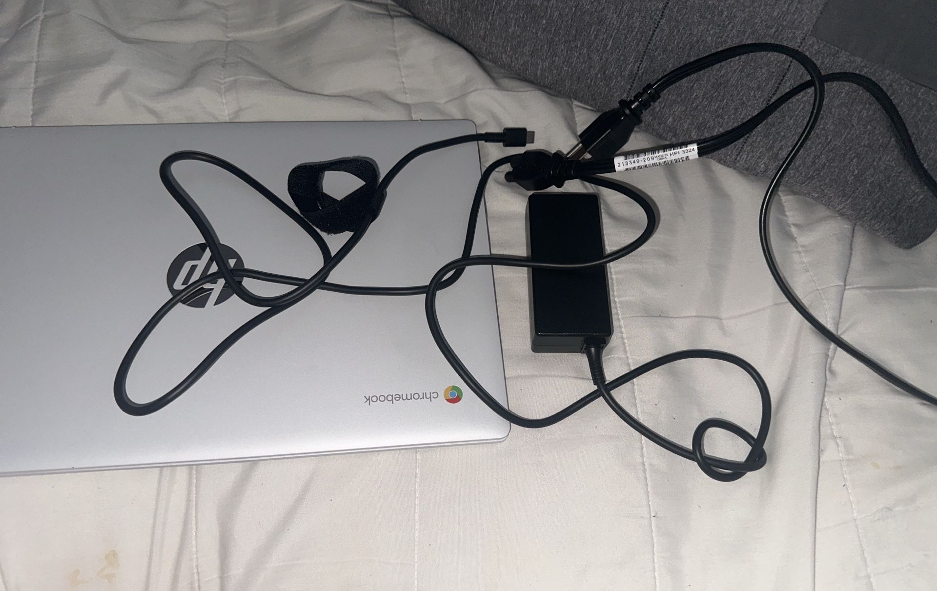 HP14 inch HD Chromebook Laptop Intel Processor N200 4GB RAM 128GB UFS Glacier Silver