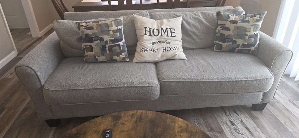 Beautiful Couch for sale