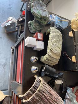 Reptile supplies