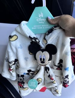 Mickey Robe And Lovie