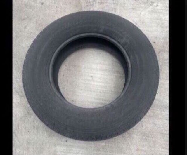 1 - 255/70r18 Bridgestone Dueler Good 80% Treads Tire !