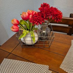 Home Decor Artificial Flowers In Pots With Metal Basket 