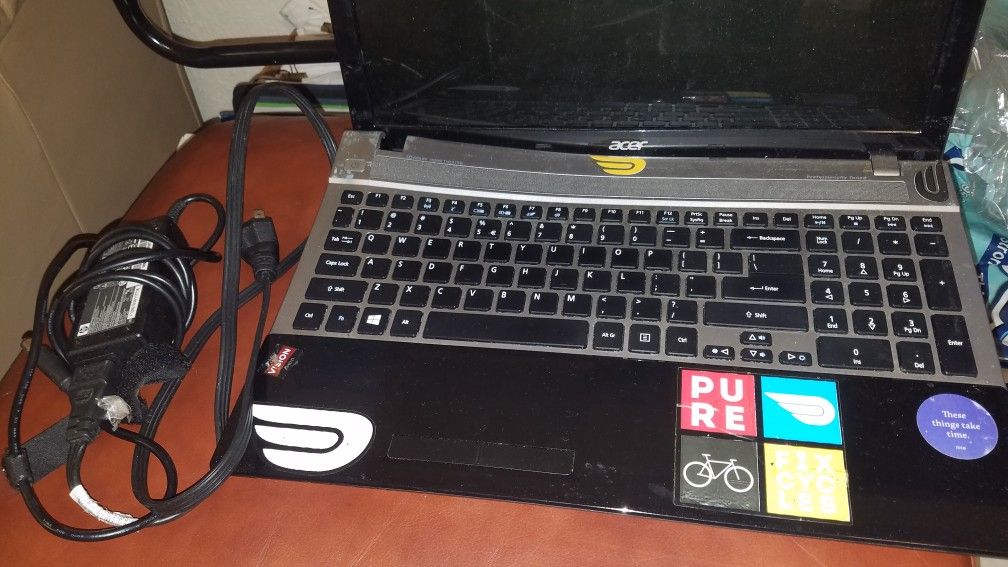 *Free* Broken Laptop / Computer parts & cables