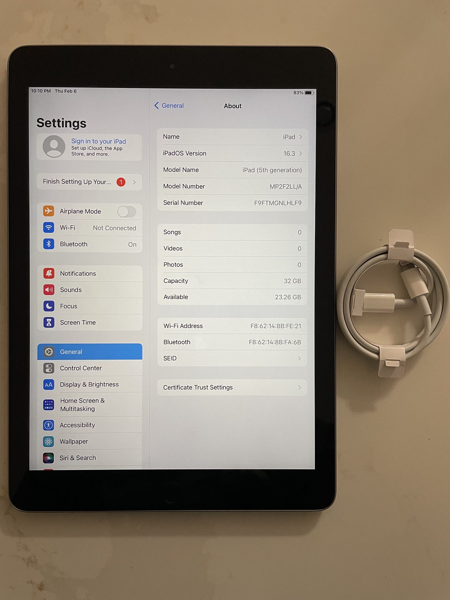 Apple iPad 9.7 Inch , 5th Generation (32GB)