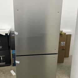 New Refrigerator 31” - Bottom Freezer - Finance Available 