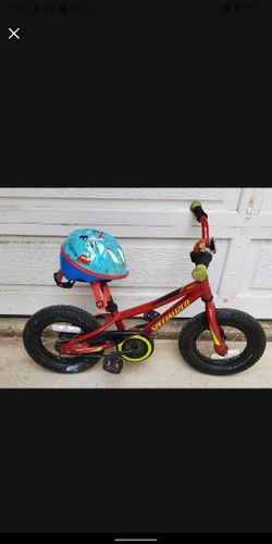 Specialized Kids Bike And Helmet