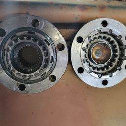 International Harvester 4x4 Locking Hub 27 Spline Dana 44