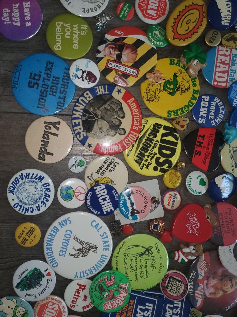 Lots Of Vintage Pins