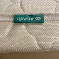 Newton Baby Essential Crib Mattress Mini