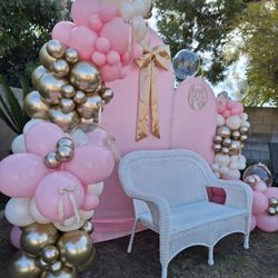 Baby shower balloon decoration