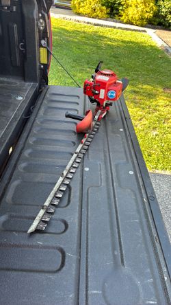 Hedge trimmer gas runs in good shape