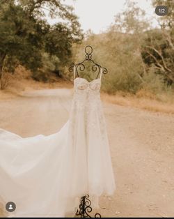 Adjustable dress stands