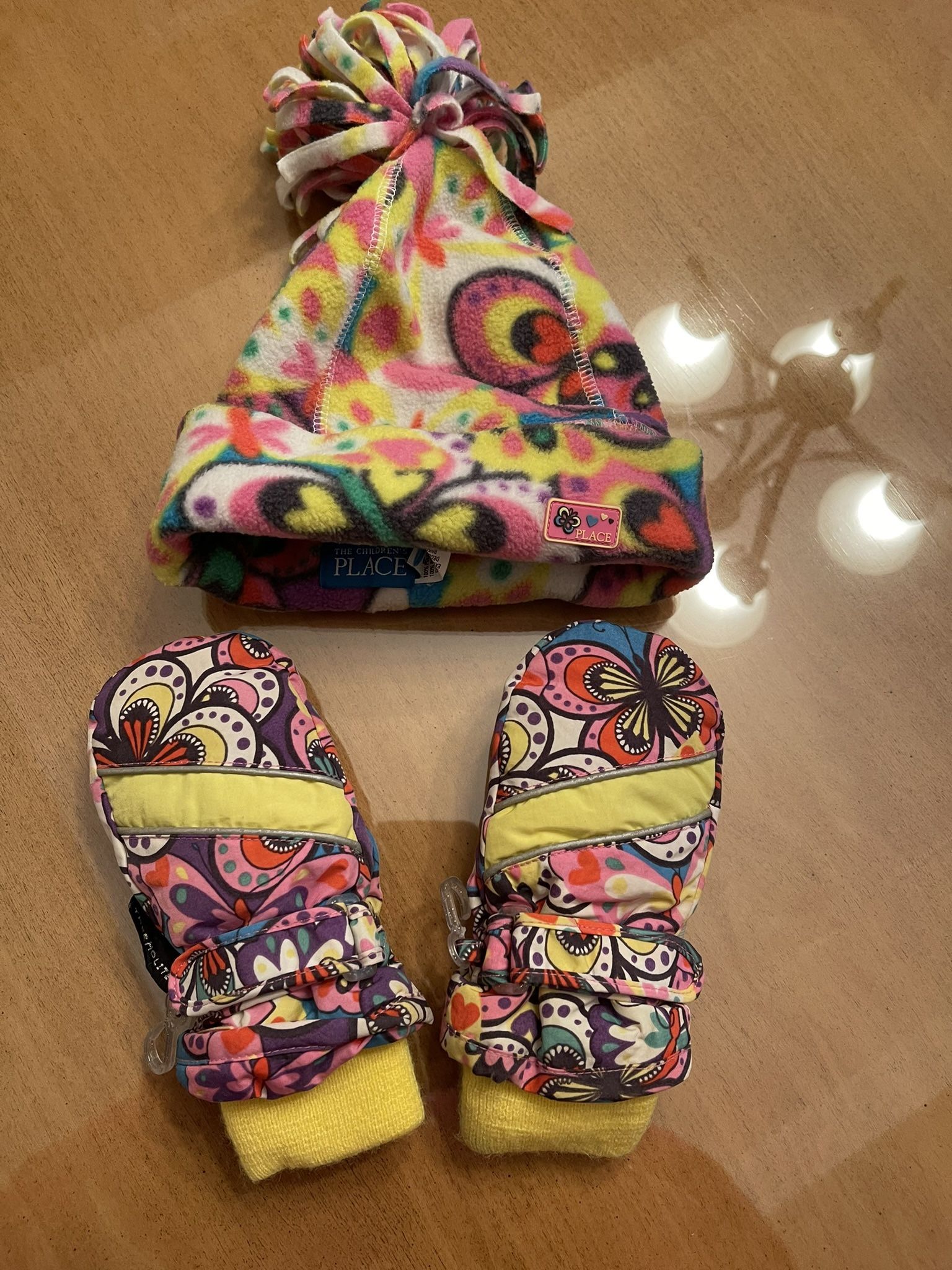 Girls 3T/4T Hat and Gloves