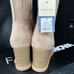 Wedge Shoes Cream Size 11 