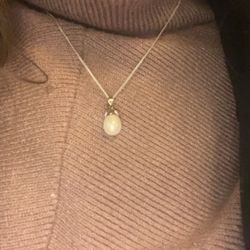 20" White Gold Chain with Large Pearl Pendant